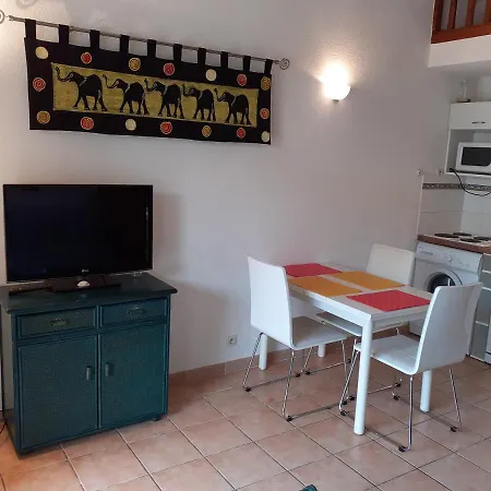 3 Pieces Bien Equipee 6 Couchages Rochelongue Cap D'agde *