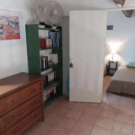 3 Pieces Bien Equipee 6 Couchages Rochelongue Cap D'agde